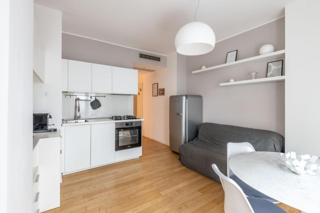 Easylife - Sofisticato Monolocale Con Terrazzino Nel Cuore Di Porta Venezia Milaan Buitenkant foto