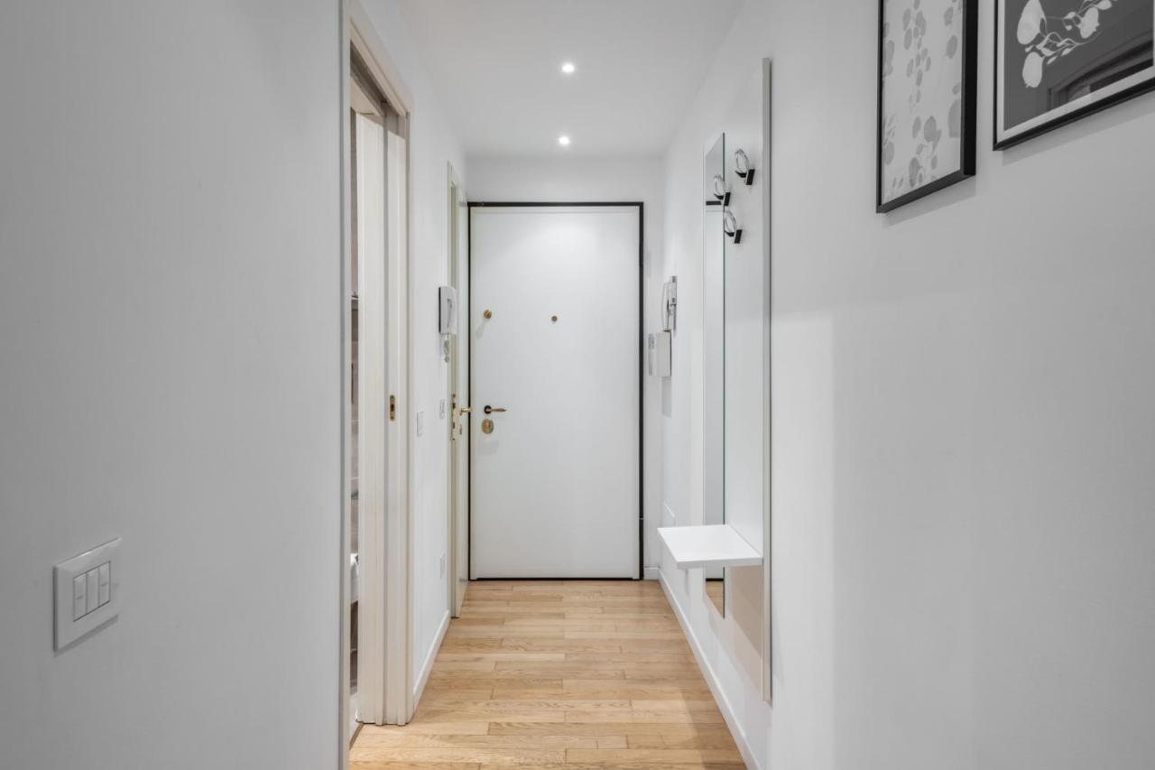 Easylife - Sofisticato Monolocale Con Terrazzino Nel Cuore Di Porta Venezia Milaan Buitenkant foto