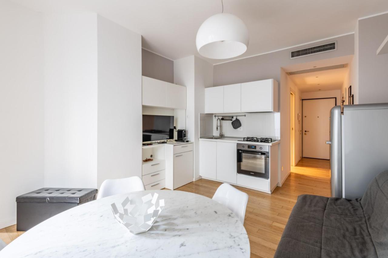 Easylife - Sofisticato Monolocale Con Terrazzino Nel Cuore Di Porta Venezia Milaan Buitenkant foto