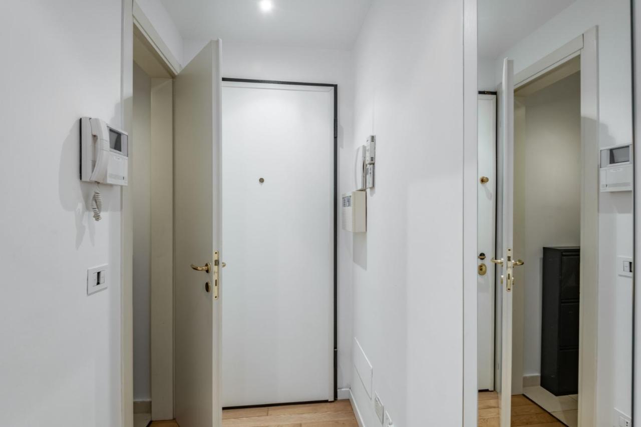 Easylife - Sofisticato Monolocale Con Terrazzino Nel Cuore Di Porta Venezia Milaan Buitenkant foto